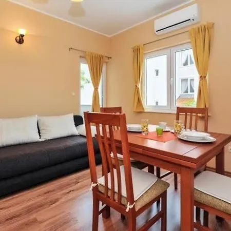 Studio Fur 4 Personen Ca 45 Qm In Srima, Dalmatien Norddalmatien - B60475 *