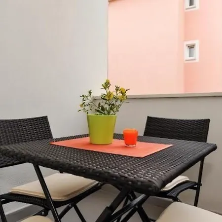 Studio Fur 4 Personen Ca 45 Qm In Srima, Dalmatien Norddalmatien - B60475 아파트